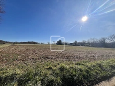 Terrain constructible à la campagne 15 599 m2 1
