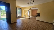 propriété de caractère avec grange, piscine et près de 2 hec 17