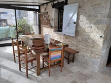 ensemble immobilier en pierre comprenant 2 maisons sur plus  14