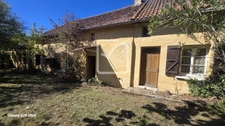 Maison à rénover sur 880m2 de terrain clos, sans vis-à-vis! 2