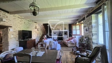 Maison de charme rénovée avec terrain et four à pain. 11