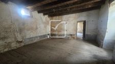 Maison en pierre à rénover   Un projet de caractère au coeur  7