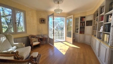 Belle maison familiale nichée dans un cadre verdoyant 8