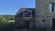 Maison de charme rénovée avec terrain et four à pain. 18