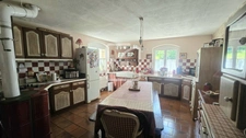 Maison de charme rénovée avec terrain et four à pain. 9