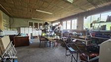 Maison individuelle avec atelier sur 500m2 de terrain clos. 16