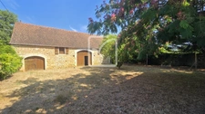 propriété de caractère avec grange, piscine et près de 2 hec 4