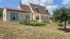 Superbe maison familiale de 155 m2 avec piscine, vue dégagée 3
