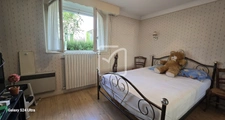 Maison individuelle avec atelier sur 500m2 de terrain clos. 12