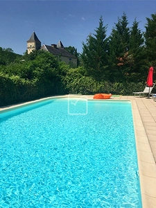 Propriété de caractère avec demeure Quercynoise, piscine, ma 12