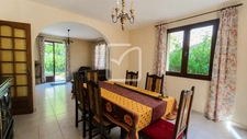Maison avec 4 chambres dont une de plain-pied sur 465m2 de t 5