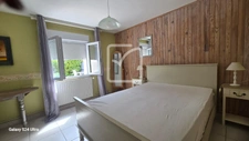 Maison d'habitation avec appartement indépendant, piscine et 17