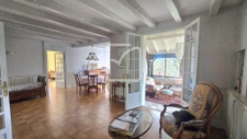 Belle maison familiale nichée dans un cadre verdoyant 7