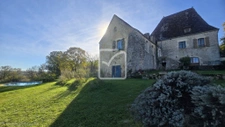 Un joyau du patrimoine lotois   Château du XVIIe siècle avec 3