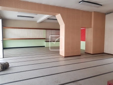 Bel immeuble avec extérieurs en centre-ville de Souillac 8