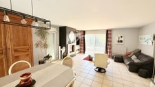 Maison d'habitation avec appartement indépendant, piscine et 3