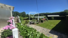 Maison de charme rénovée avec terrain et four à pain. 3