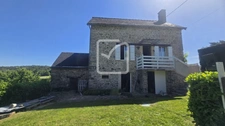 Maison de charme rénovée avec terrain et four à pain. 6