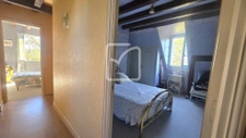 Belle maison familiale nichée dans un cadre verdoyant 12