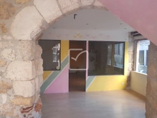 Maison de ville avec petit extérieur et un local  4