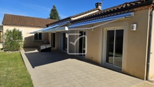 Très belle maison familiale de plain-pied avec piscine à Sou 17
