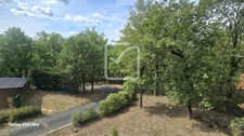 MAISON FAMILIALE AVEC PISCINE, VUE DÉGAGÉE ET TERRAIN ARBORÉ 18
