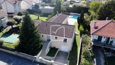 Très belle maison familiale de plain-pied avec piscine à Sou 20