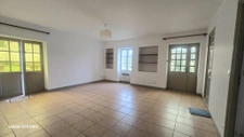 Maison avec 2 appartements-garage et jardin. 9