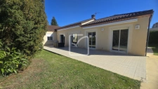 Très belle maison familiale de plain-pied avec piscine à Sou 2