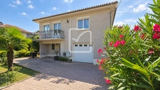 MAISON DE PLAIN-PIED AVEC SOUS-SOL, BALCON ET JARDIN 1