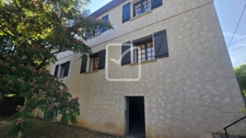 propriété de caractère avec grange, piscine et près de 2 hec 27
