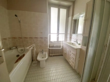 CHARMANTE MAISON DE VILLE ENVIRONNEMENT CALME ET CHALEUREUX 8
