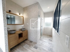 SUPERBE MAISON CONTEMPORAINE DE PLAIN PIED PRESTATIONS HAUT  10