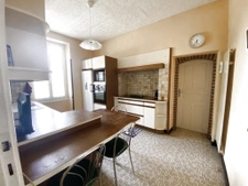 CHARMANTE MAISON DE VILLE ENVIRONNEMENT CALME ET CHALEUREUX 5