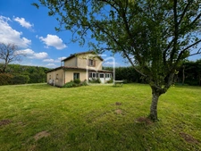CHARMANTE MAISON AVEC JARDIN ET JOLIE VUE 10