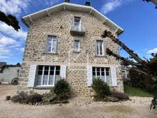 BELLE MAISON EN PIERRE PROCHE DES COMMODITES 1