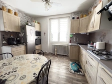 CHARMANTE MAISON de VILLE AVEC JARDIN 4