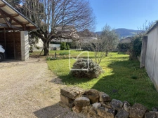 BELLE MAISON EN PIERRE PROCHE DES COMMODITES 2