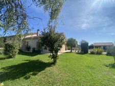 SUPERBE PROPRIETE AVEC PISCINE AU CALME SUR 7500 m2 AVEC VUE 18