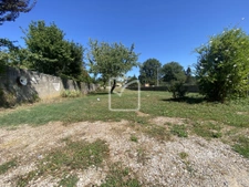 CHARMANTE MAISON de VILLE AVEC JARDIN 13