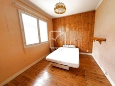 MAISON de VILLAGE AVEC JARDIN PROCHE DES COMMODITES 7