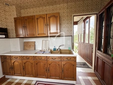 MAISON de VILLAGE AVEC JARDIN PROCHE DES COMMODITES 4