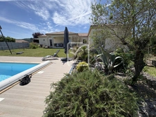 SUPERBE MAISON CONTEMPORAINE DE PLAIN PIED PRESTATIONS HAUT  18