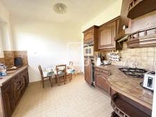 CHARMANTE MAISON EN PIERRE DE PLAIN PIED, AU CALME, PROCHE D 4