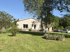 CHARMANTE MAISON EN PIERRE DE PLAIN PIED, AU CALME, PROCHE D 1