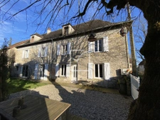 SUPERBE MAISON EN PIERRE 1