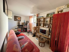 JOLIE MAISON EN PIERRE DANS UN CADRE PAISIBLE ET AGREABLE 9