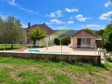 MAISON AVEC PISCINE ET JARDIN ARBORE QUARTIER CALME ET JOLIE 1