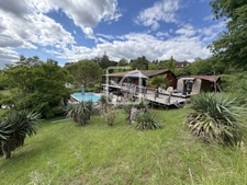 SUPERBE ENSEMBLE IMMOBILIER AVEC VUE DOMINANTE. 24