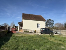 CHARMANTE MAISON de VILLE AVEC JARDIN 12